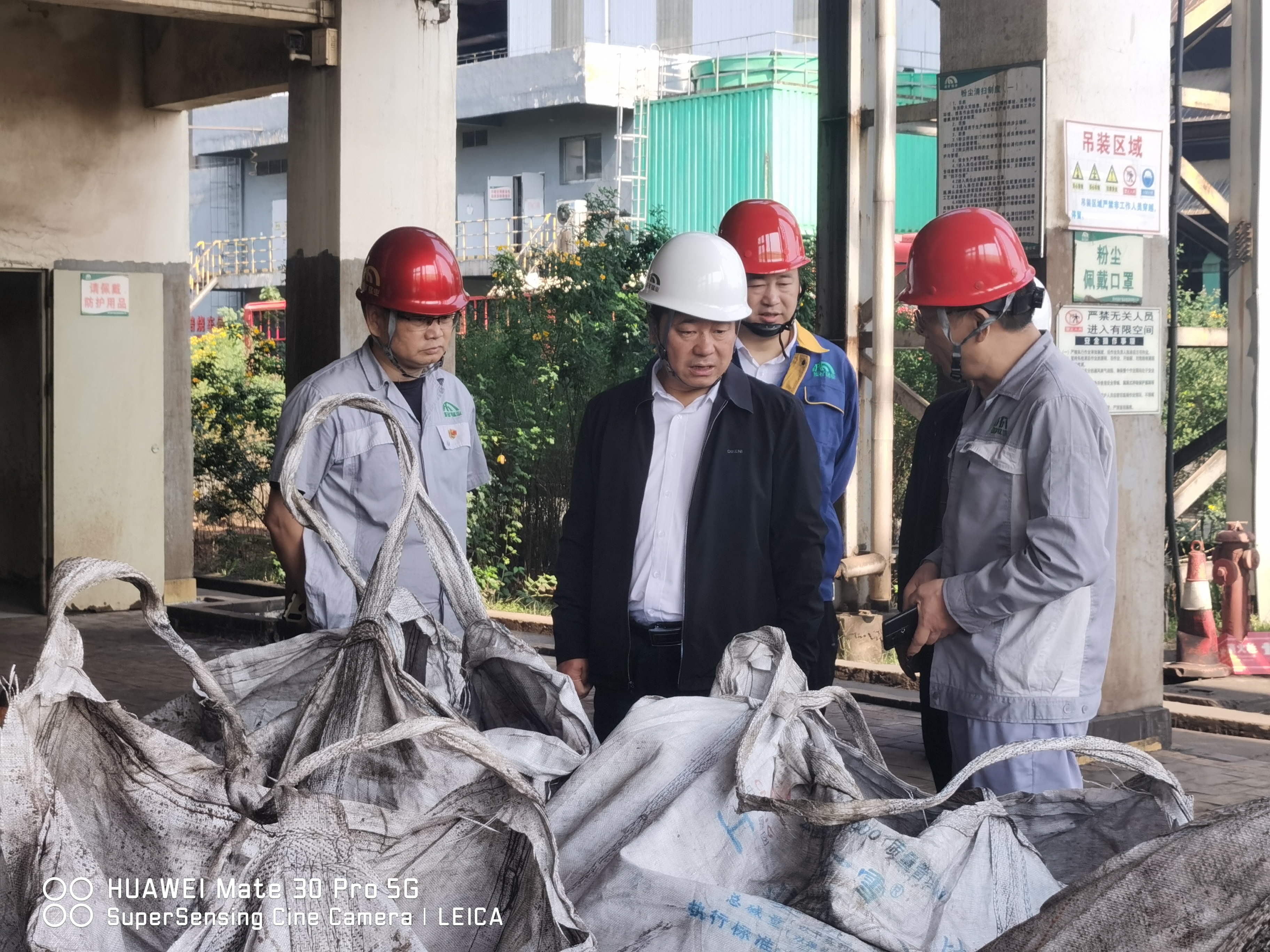 集團(tuán)黨委委員、副總經(jīng)理李凱到能礦錳業(yè)調(diào)研